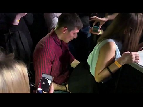 ❤️ 러시아 나이트 클럽에서 실제 섹스. 18 세 러시아 여자 항문과 질에 엿 에서 나이트 클럽 ️ 홈메이드 포르노 포르노에서 ko.mouthporn.ru ❤